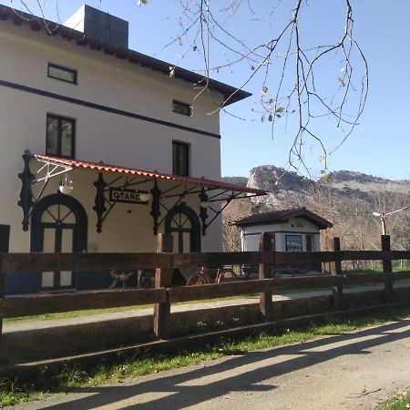 Castro Urdiales - La Vieja Estacion - Cerca De Bilbao Guest House Exterior photo